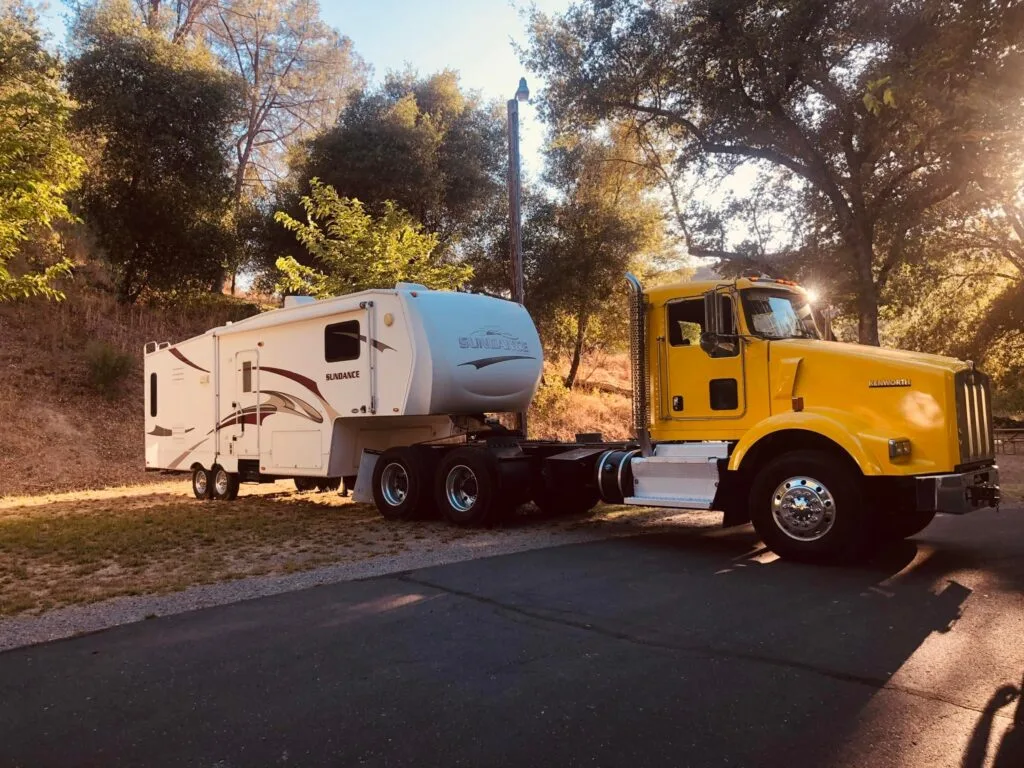 hollister towing light towing 351466858 238596745586108 8589183697773973546 n hd